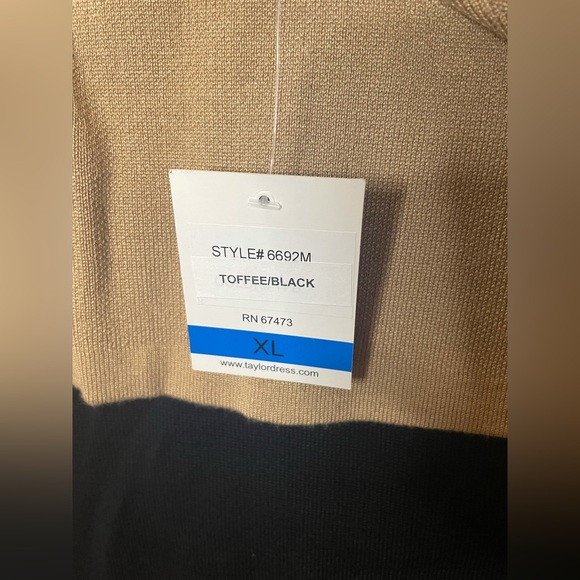 Taylor Popover Sweater Dress TOFFEE & BLACK - Picture 10 of 16